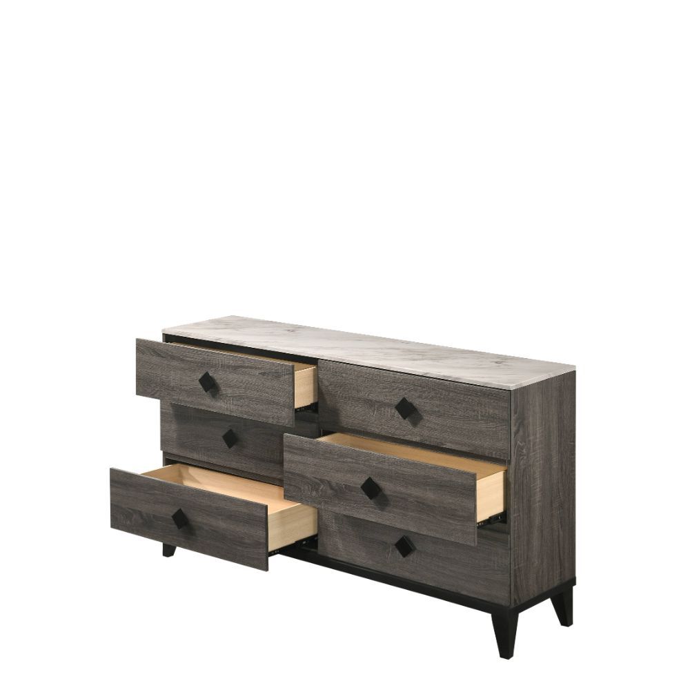 Avantika Dresser