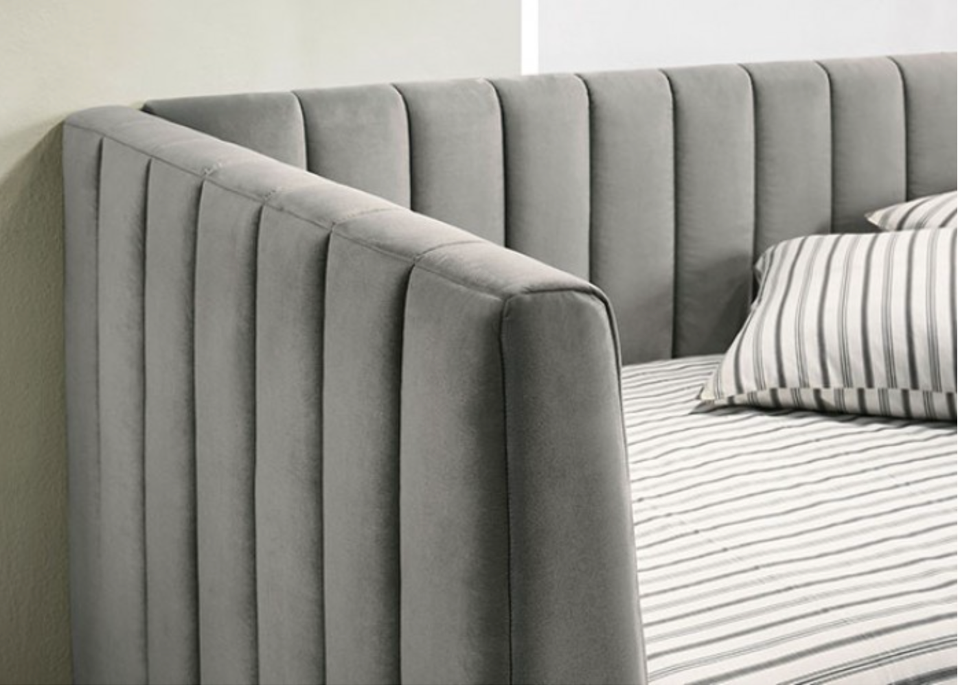 NEOMA TWIN DAYBED