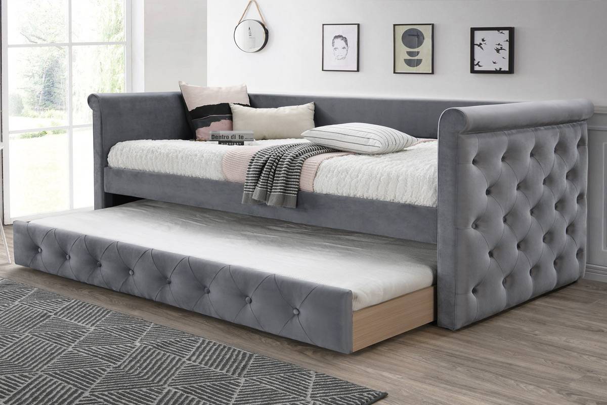 Light Grey Tufted Daybed With Trundle