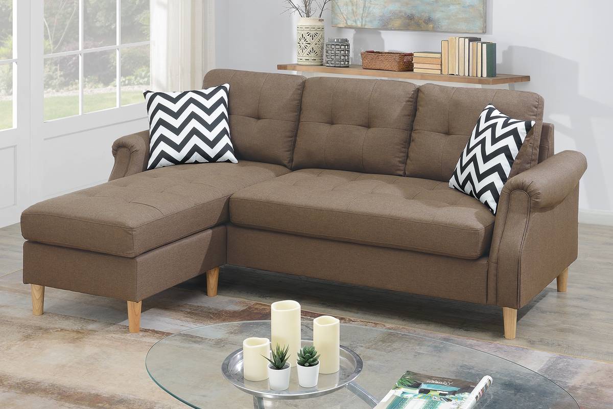 REVERSIBLE SECTIONAL W/2 ACCENT PILLOW